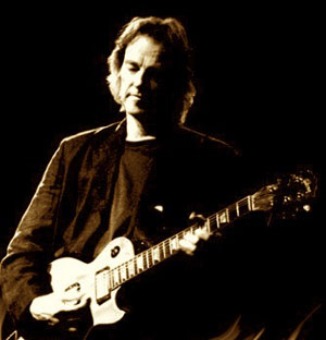 SNOWY WHITE & THE WHITE FLAMES