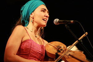 Renata Rosa + Samba De Rosa